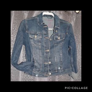 Large Aeropostale cropped denim jacket